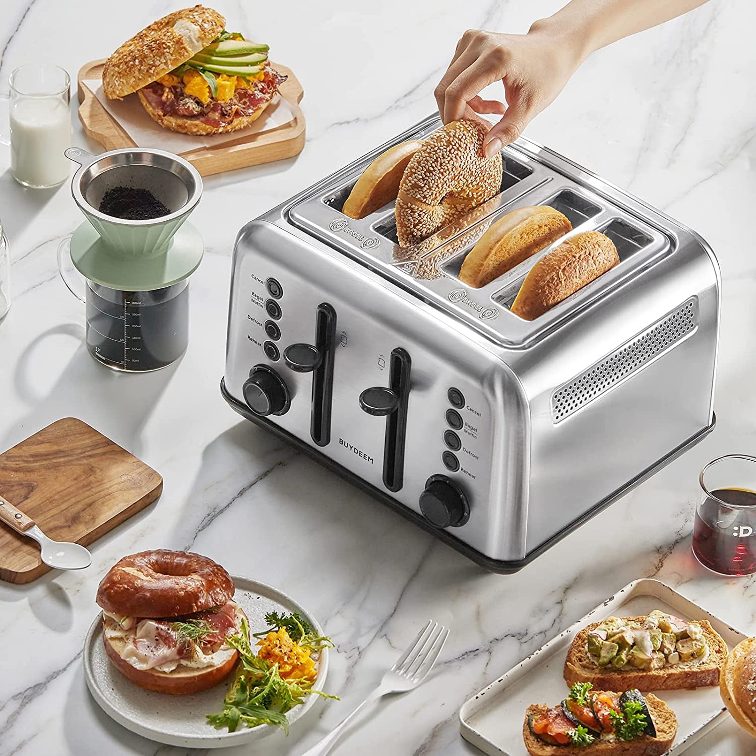 DT640 4-Slice Toaster, Extra Wide Slots, Retro Stainless Steel with High Lift Lever, Bagel and Muffin Function, Removal Crumb Tray, 7-Shade Settings,Stainless Steel