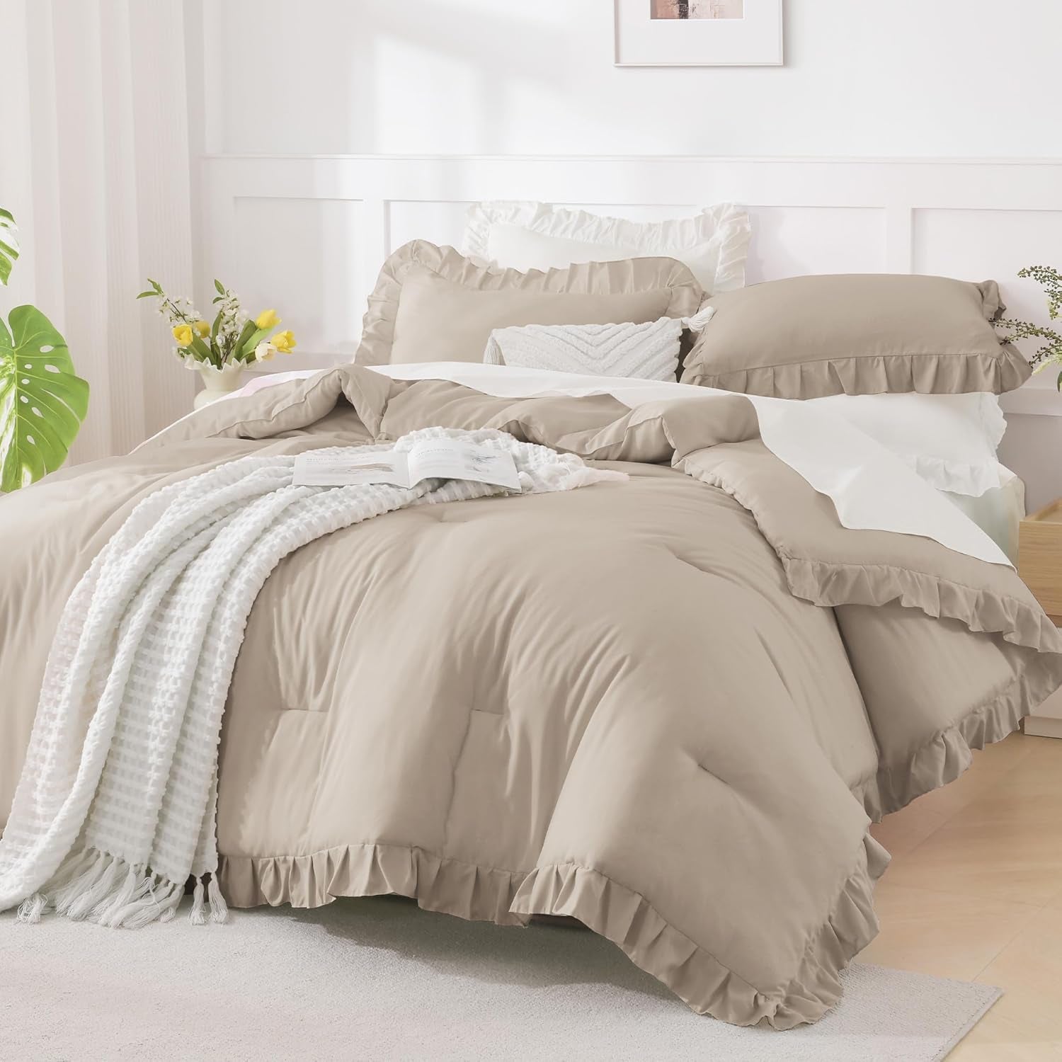 Wheat Ruffled Comforter King(104X90Inch), 3 Pieces(1 Ruffle Comforter and 2 Pillowcases) Vintage Ruffle Fringe Comforter, Farmhouse Rustic Microfiber down Alternative Bedding Comforter Set